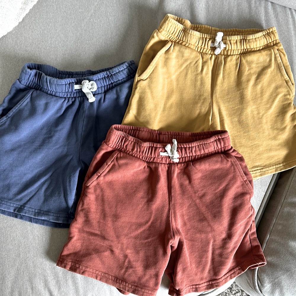Cat and Jack shorts size S boys.